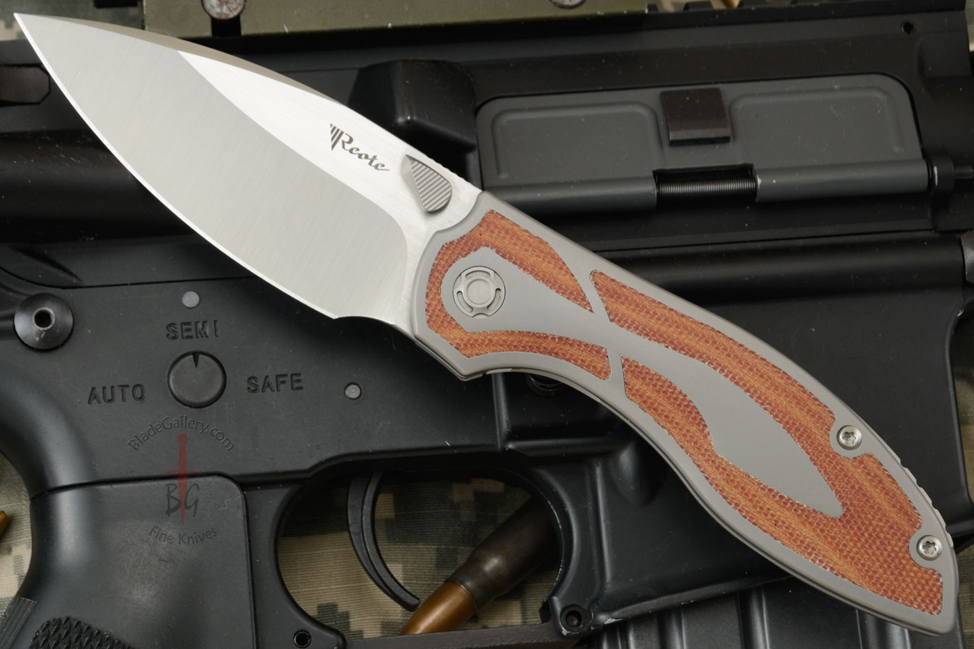 Reate Prototype #04 with Natural Micarta - M390