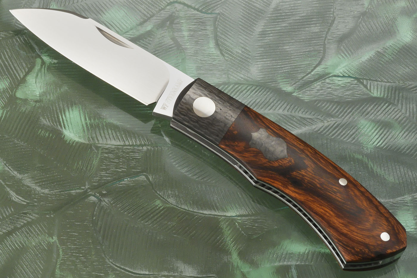 Dino Slipjoint with Ironwood and Carbon Fiber - RWL34
