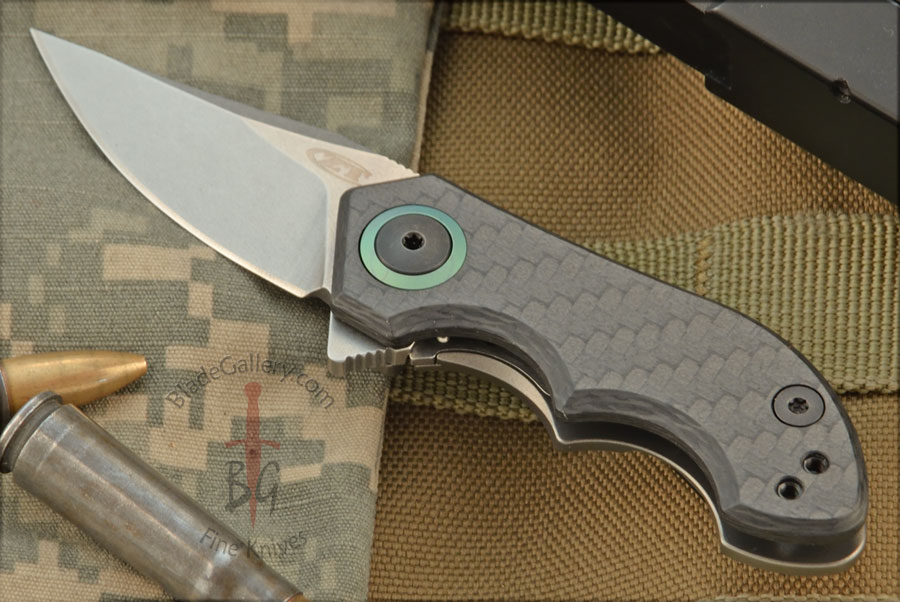 ZT 0022 Flipper with Carbon Fiber - S45VN